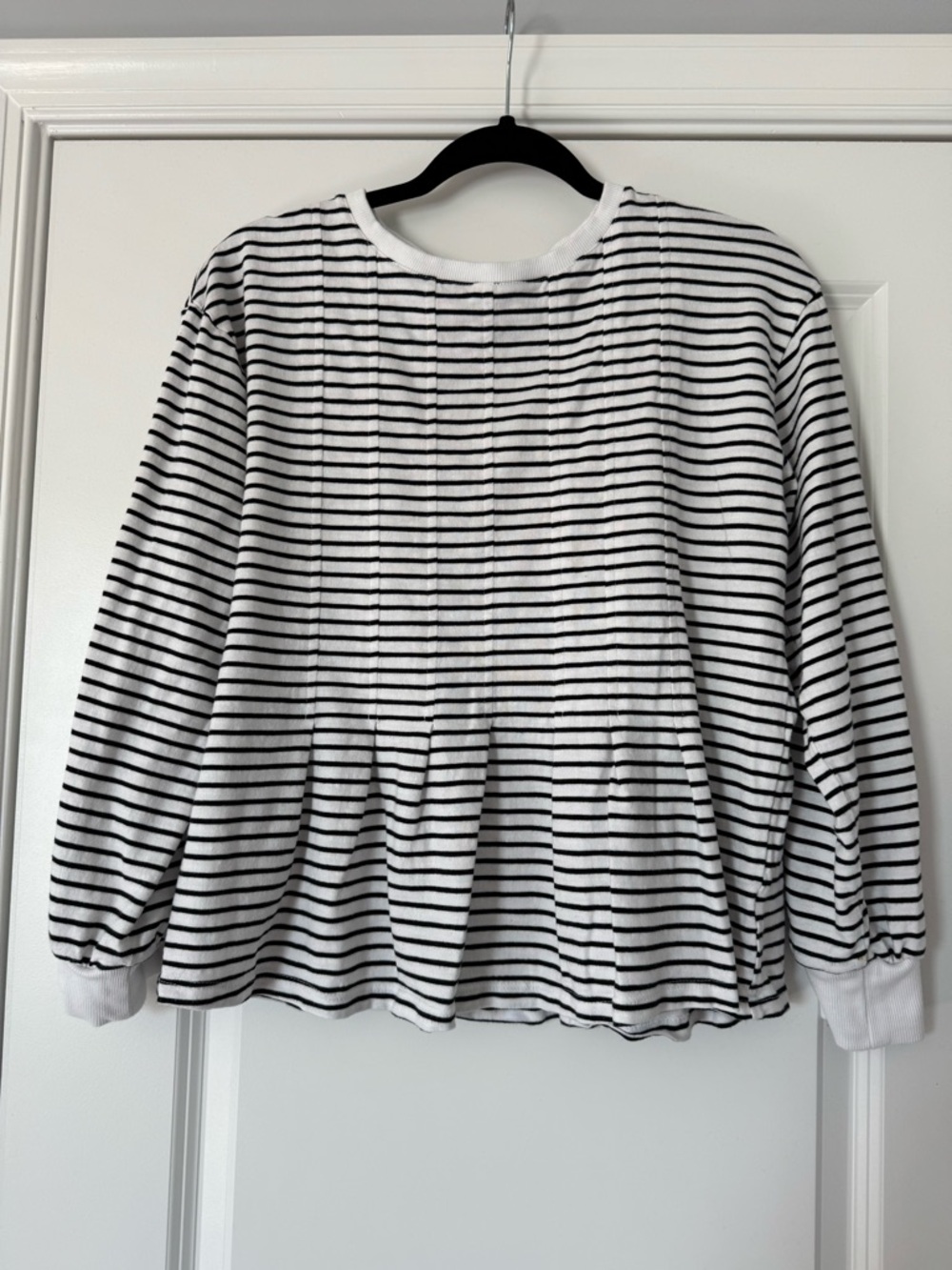 crown & ivy White and Black Striped Peplum Long Sleeve Top
